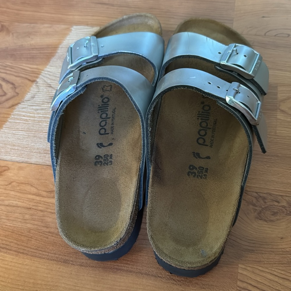 Birkenstock Metallic Silver Sandals - Picture 3 of 3